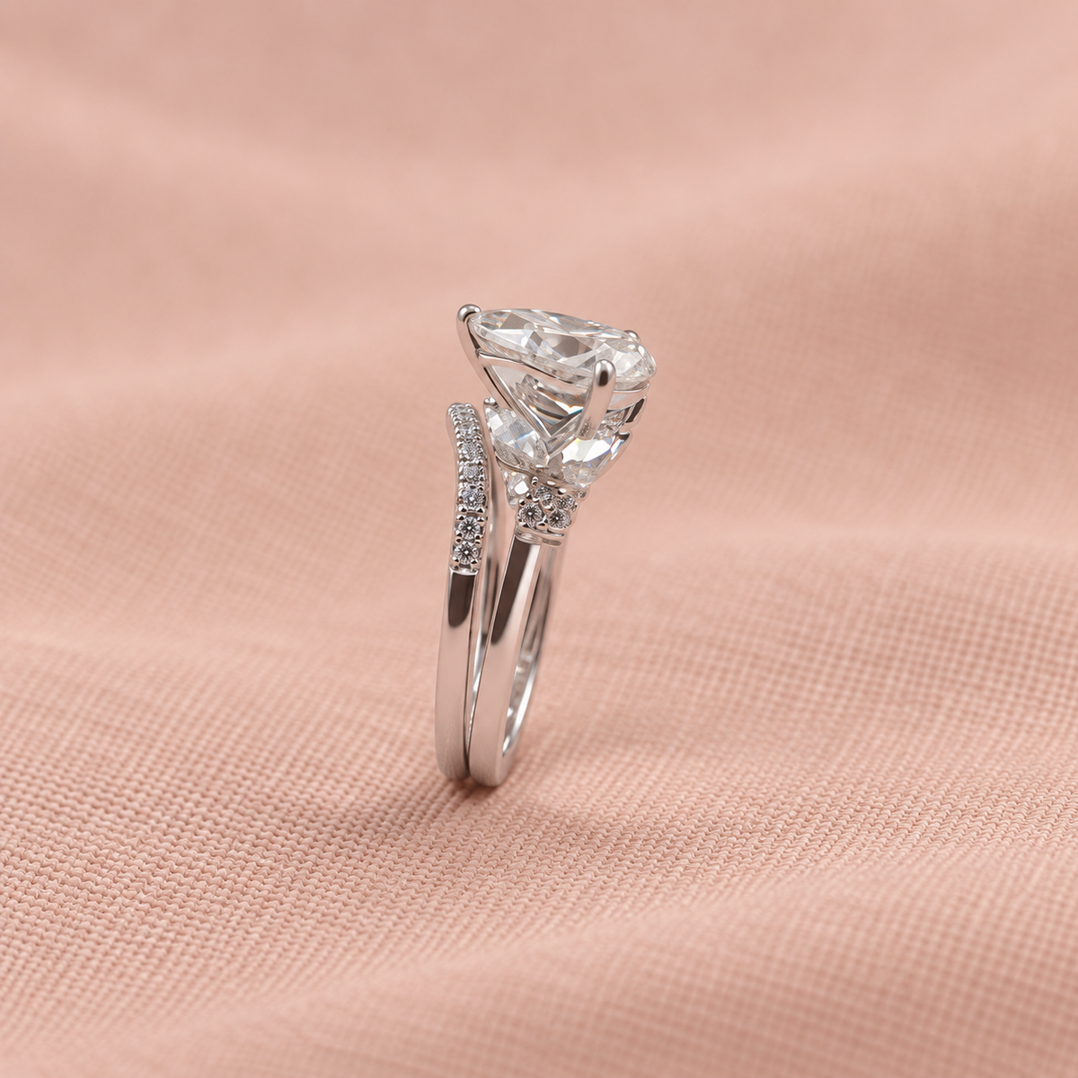Zaina Selene pear lab grown diamond ring design, detail view 15