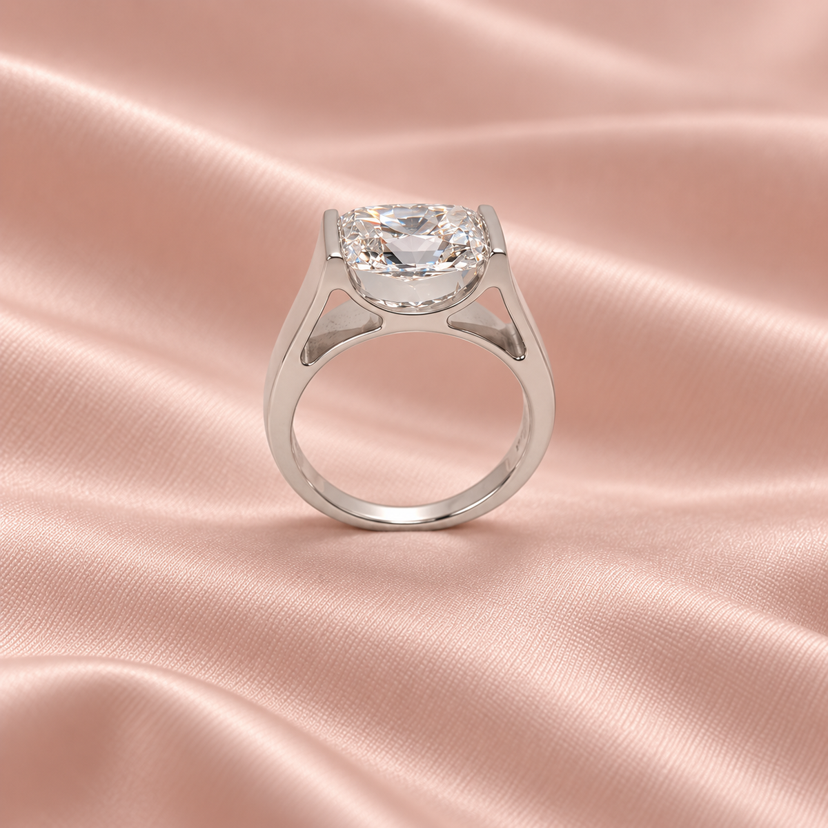 Zaina Saga lab grown diamond ring in 14k Rose Gold, detail view 3