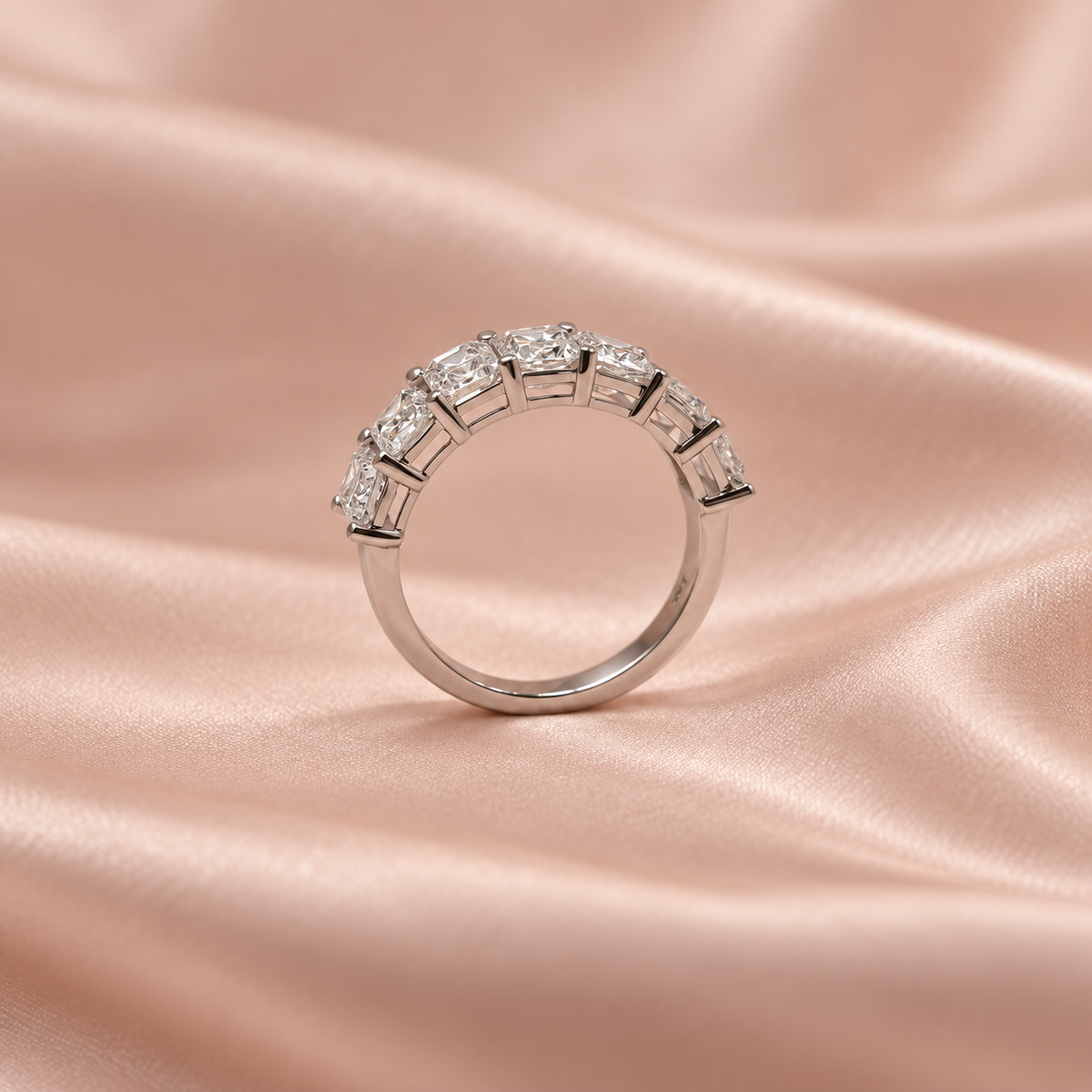 Zaina Cadence oval 5 ct lab grown diamond ring design, detail view 4