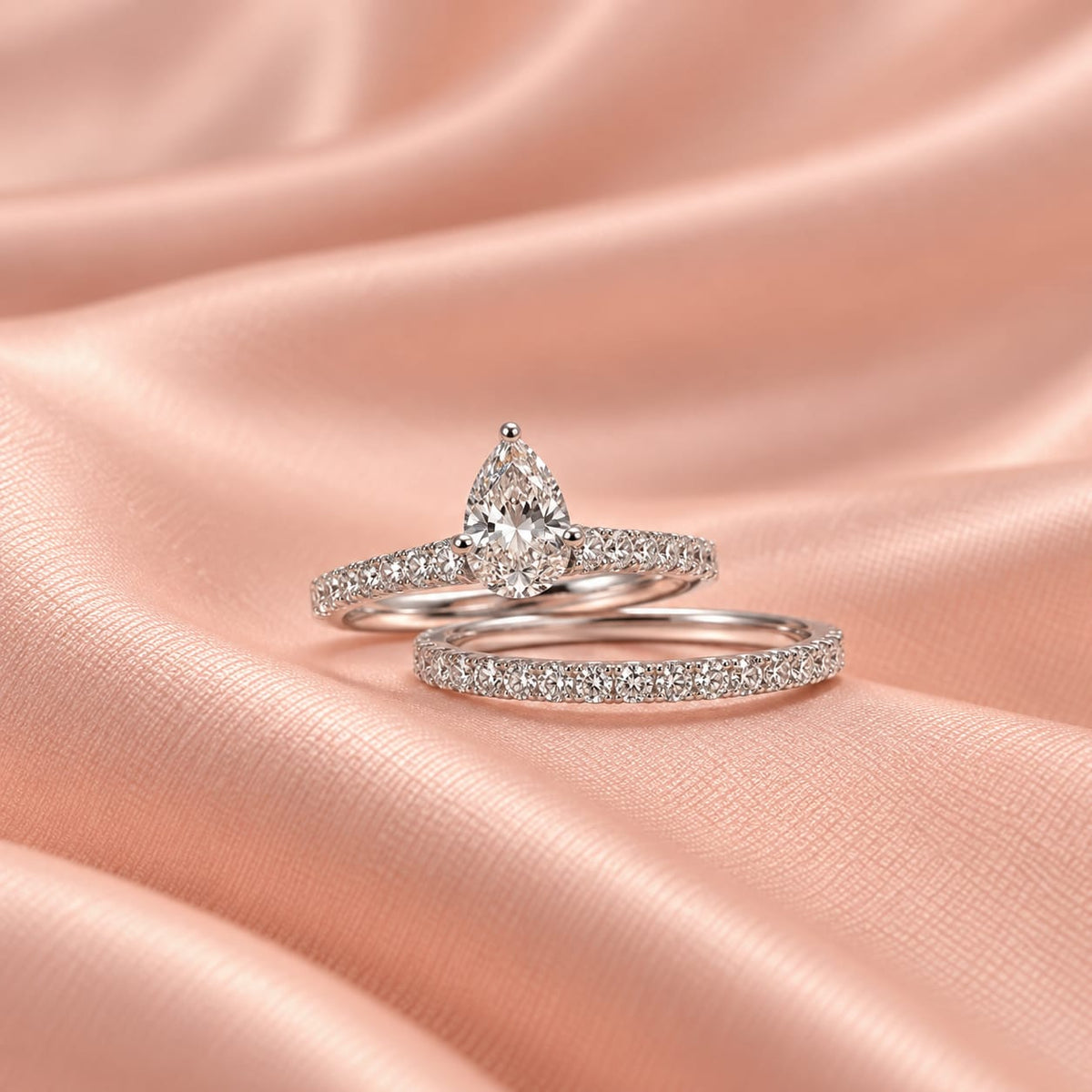 Zaina Aria pear lab grown diamond ring design, detail view 13