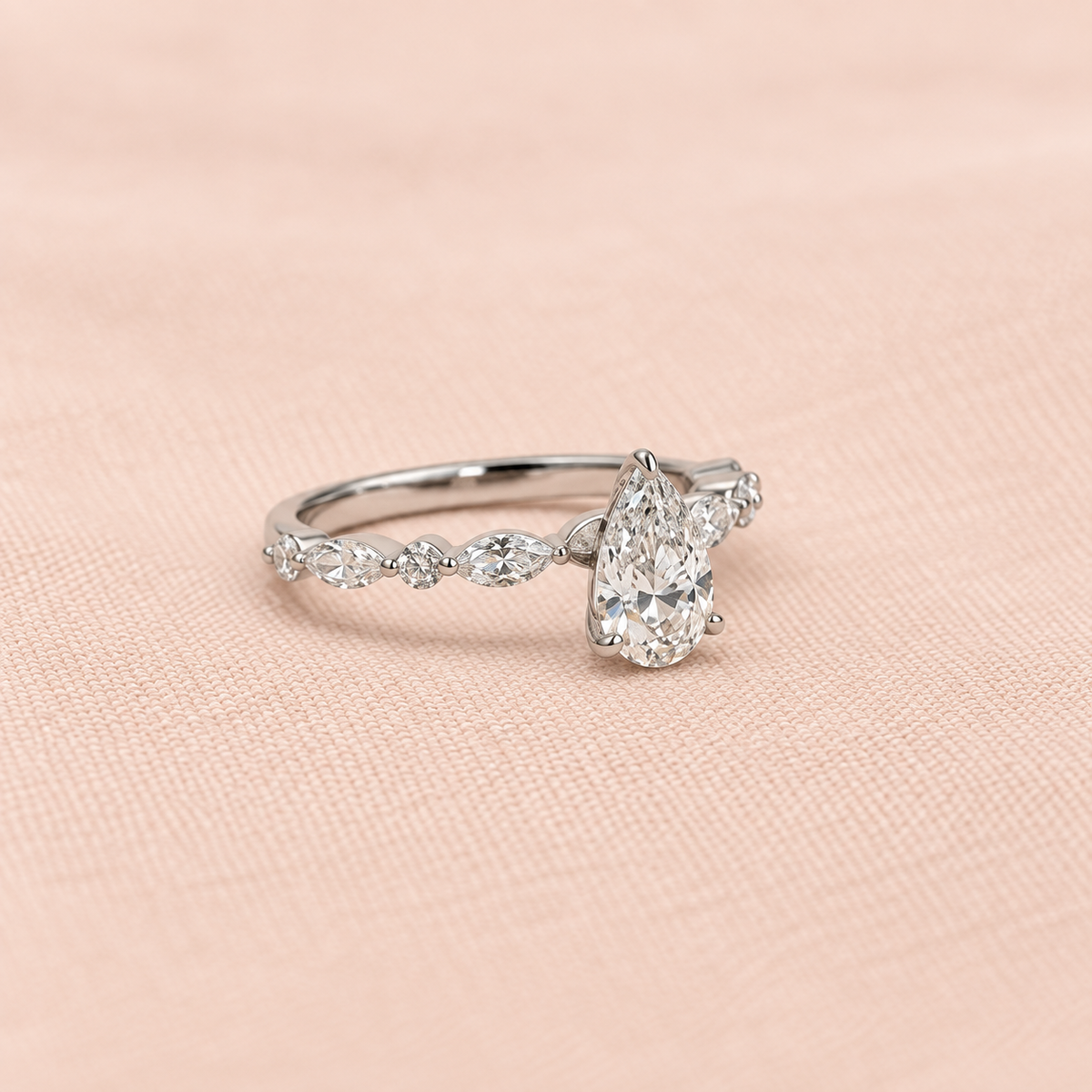 Zaina Serra lab grown diamond ring in 14k Rose Gold, detail view 2