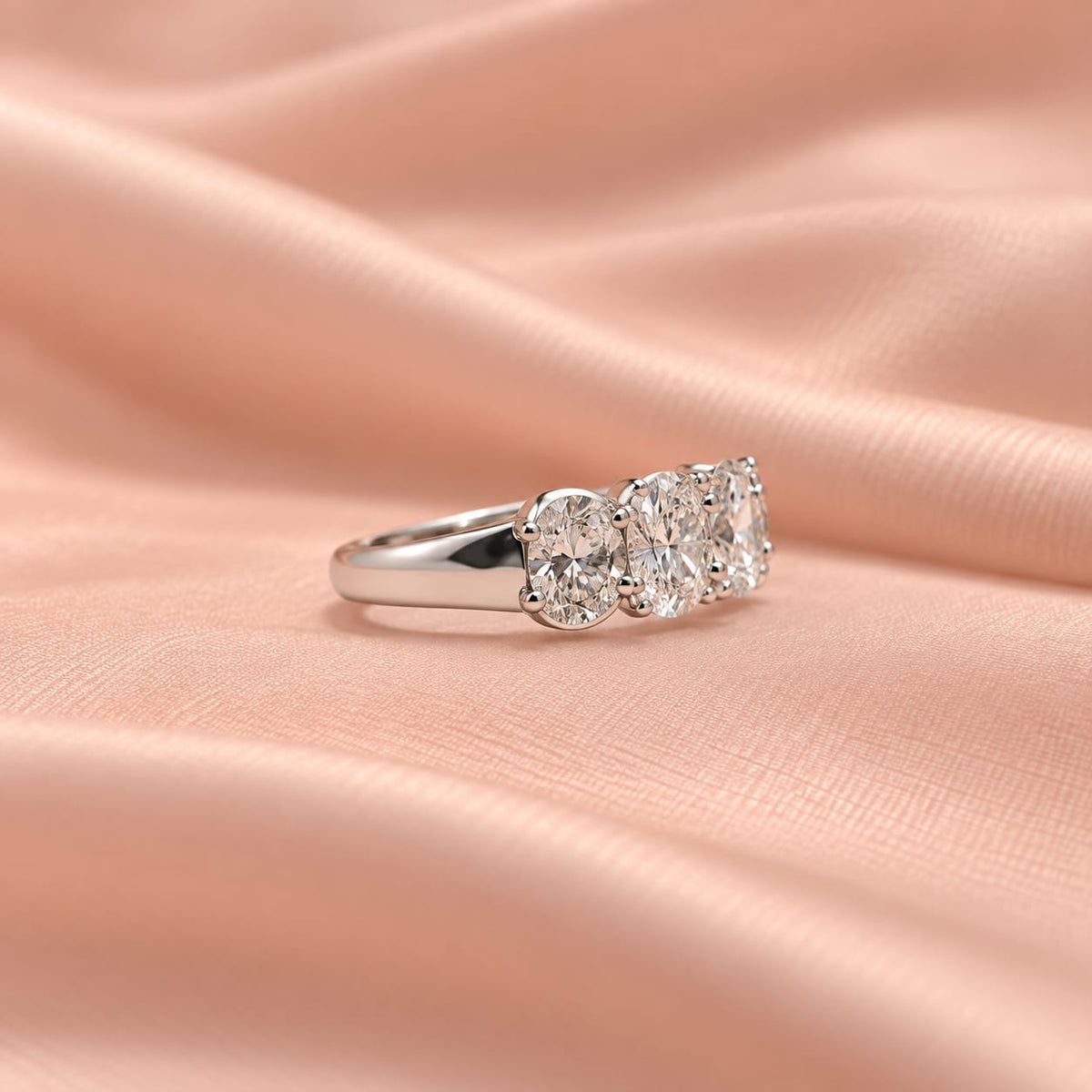 Zaina Lumière lab grown diamond ring in 14k Rose Gold, detail view 4