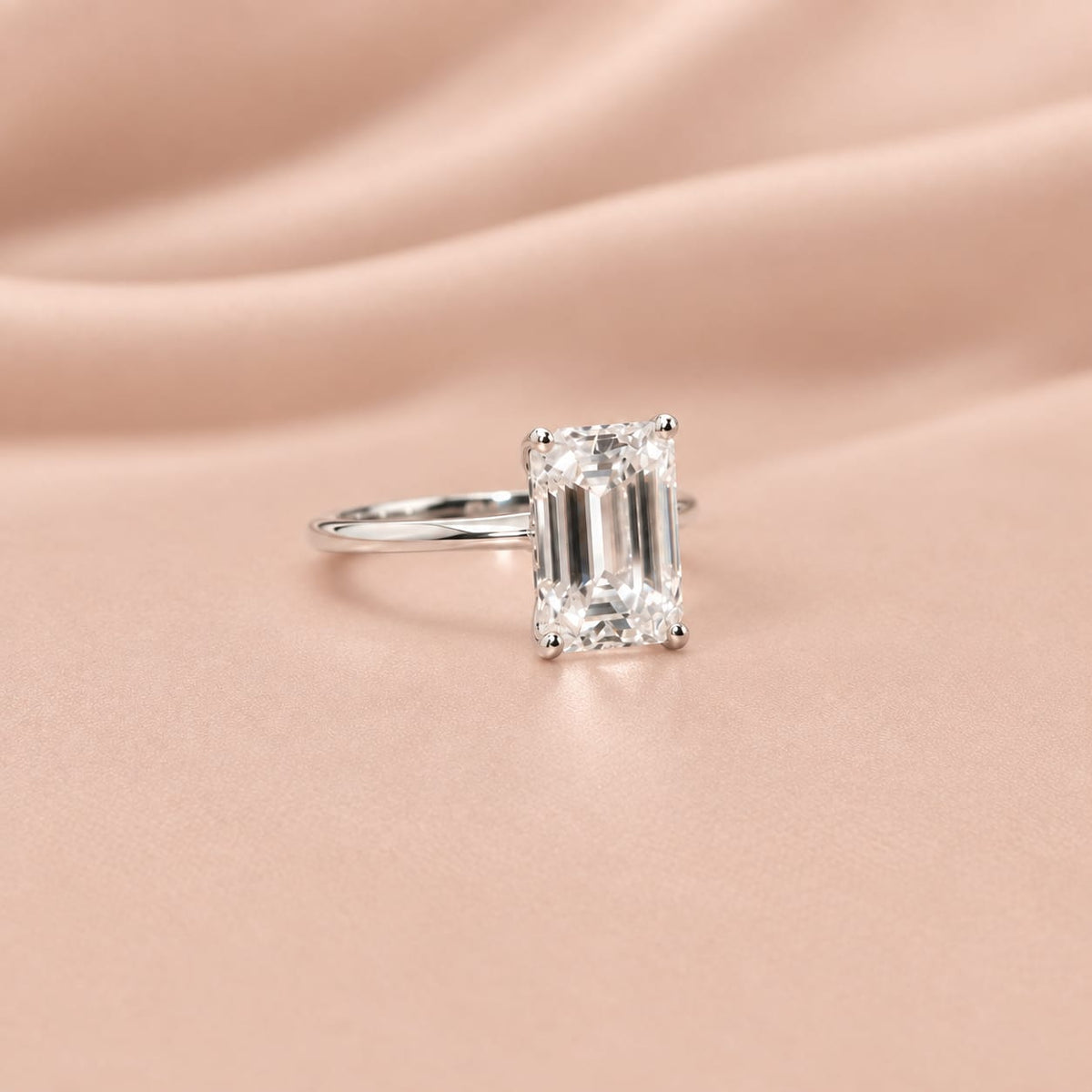 Zaina Nova emerald lab grown diamond ring design, detail view 7