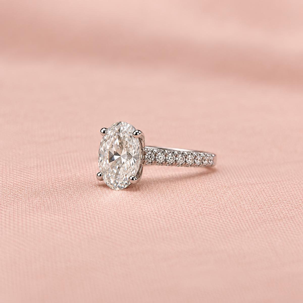 Zaina Mira oval / round lab grown diamond ring design, detail view 2