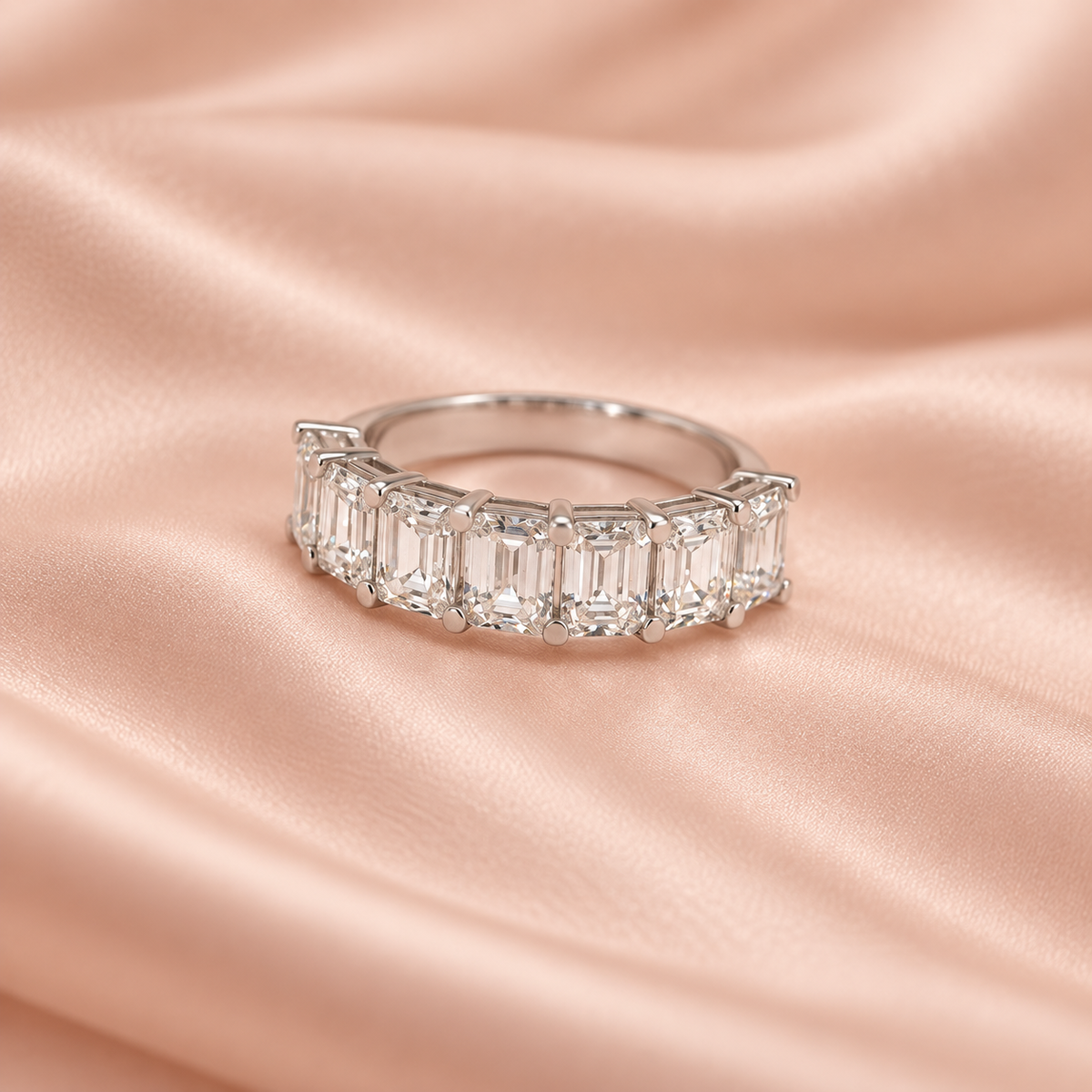 Zaina Cadence lab grown diamond ring in 14k Rose Gold, detail view 4