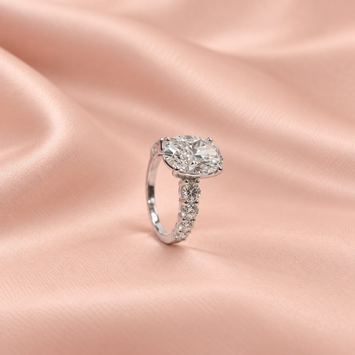 Zaina Mira oval / round lab grown diamond ring design, detail view 3
