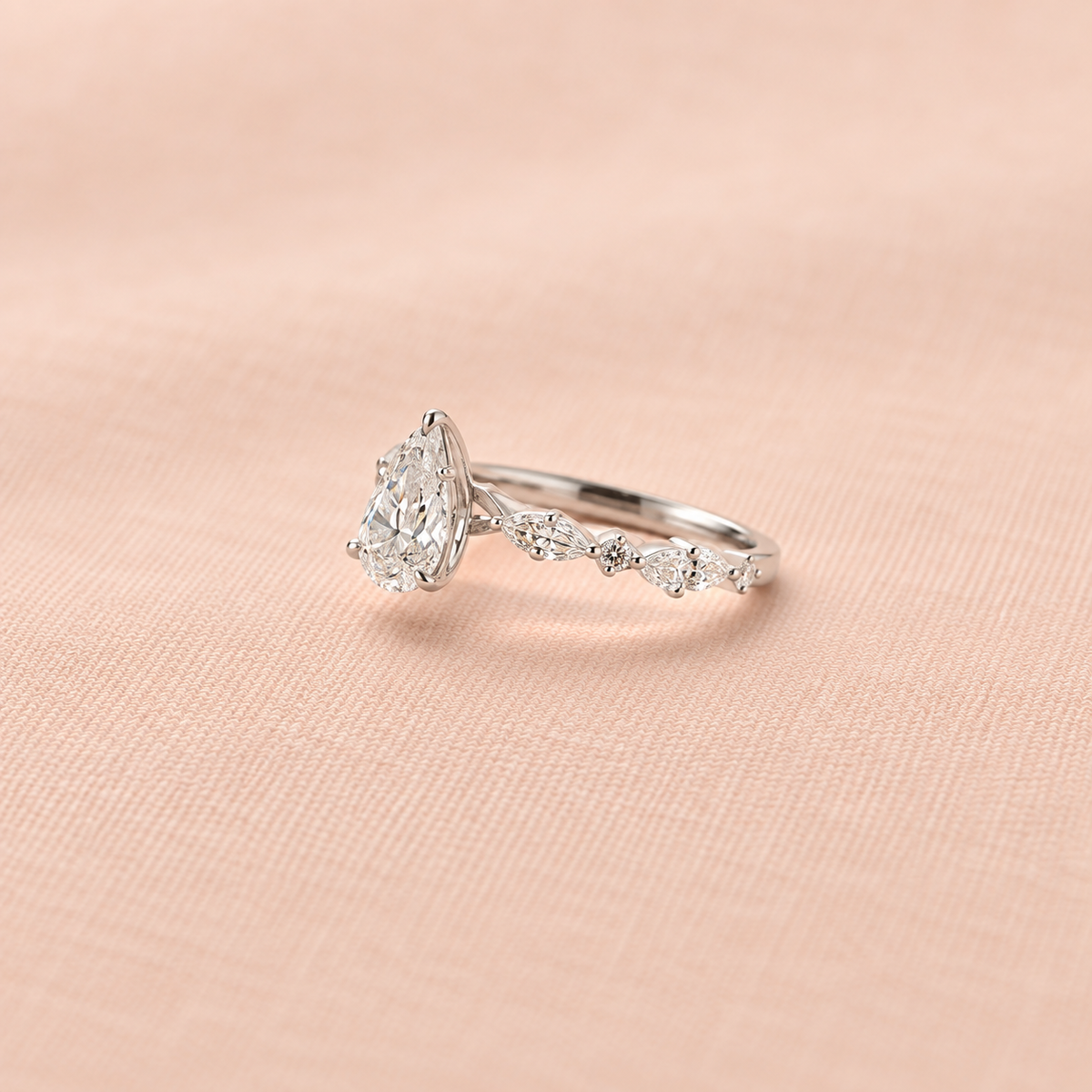 Zaina Serra lab grown diamond ring in 14k Rose Gold, detail view 6